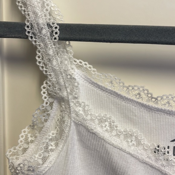 Lace Trim cami - Picture 5 of 8